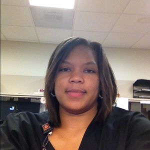 Meet your Posher, Iona